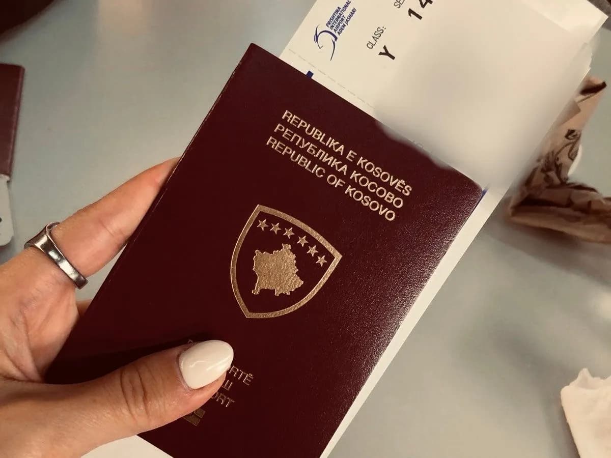 Ministria e Sportit dhe Rinisë ndan afro 400 mijë euro për bileta aeroplani