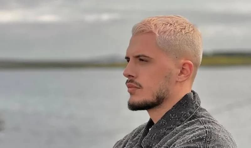“Na hodhën bombën, dyert u mbushën me plumba”, Bardhi me rrëfimin e padëgjuar