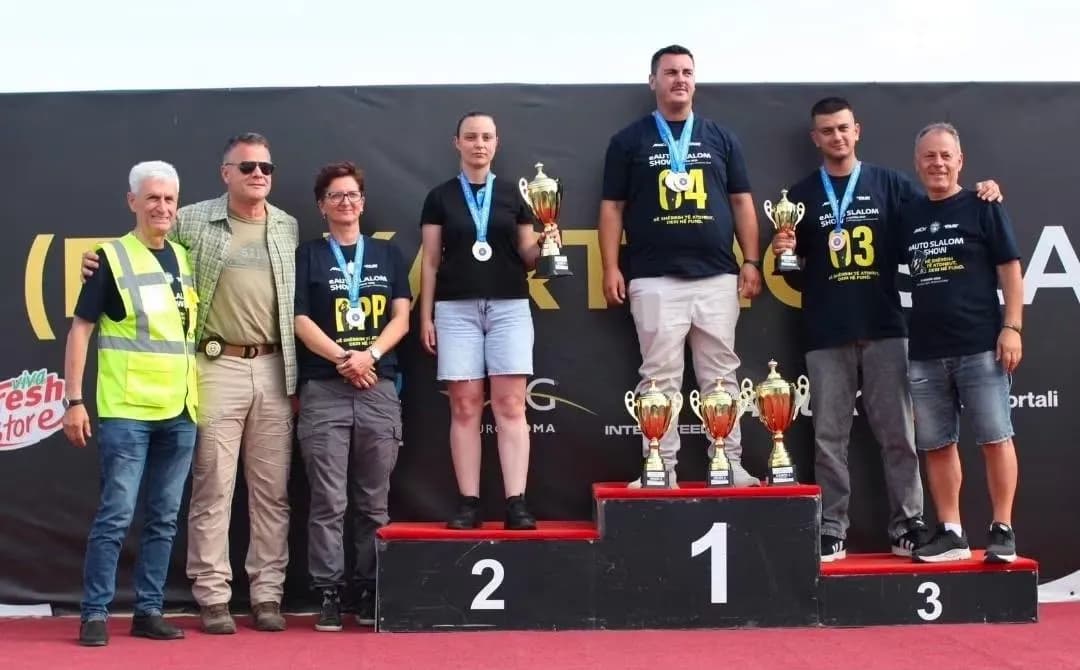Policia e Kosovës sjell frymën sportive përmes Garës së Auto Sllallom me Vetura Elektrike