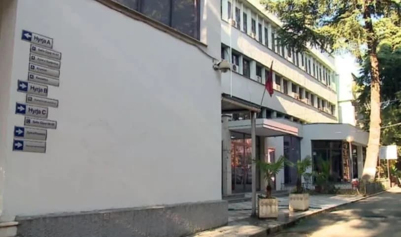 Qytetarët e arrestuar për tensionet para Kuvendit dalin sot në gjyq, zhvillohet protestë para Gjykatës së Tiranës