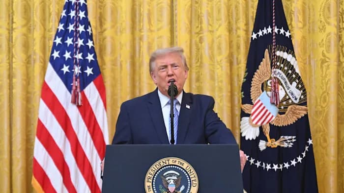 Trump i vendos afat të ri Iranit: Deri nesër presim për marrëveshje, më pas “nuk do të ketë ura dhe stacione”