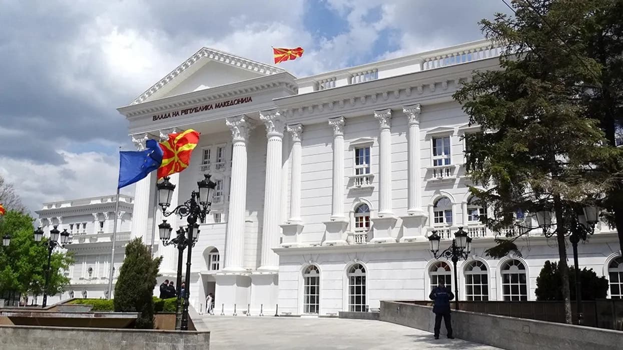 Uji helmoi mbi 1 mijë qytetarë në Gostivar, Qeveria shpall gjendje krize