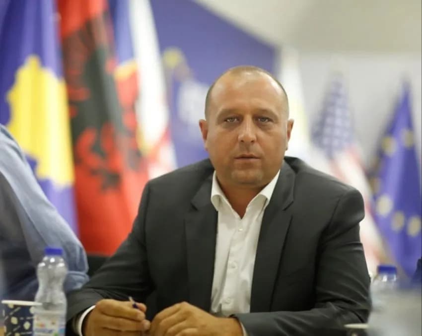 Dushi: Tri palë zgjedhjet e fundit treguan se LDK-ja nuk po rritet, kjo ka shkaktuar probleme brenda partisë