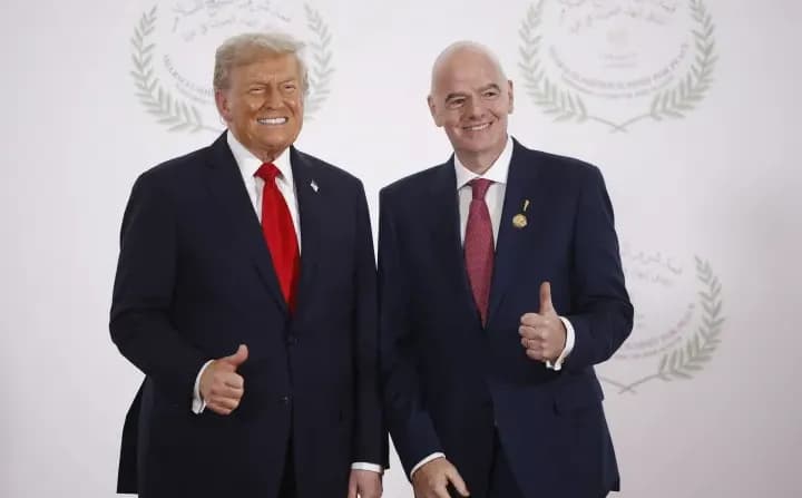 Kongresmeni demokrat kërkon hetim mbi lidhjet e FIFA-s me Donald Trumpin