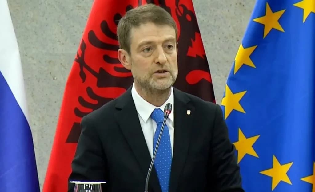“Shqipëria hap konsullatë në Luginë të Preshevës, Serbia në Shkodër” – Ministri Hoxha del me sqarime