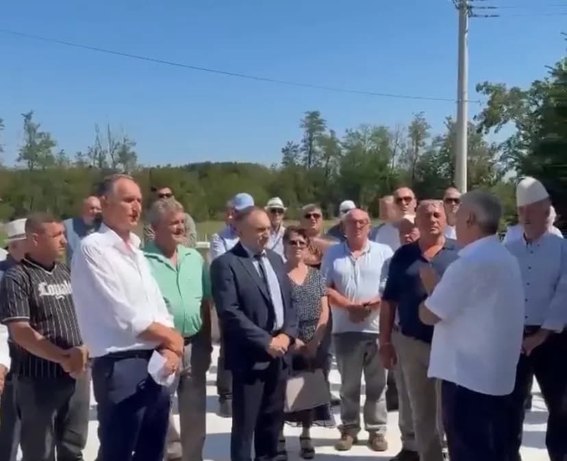Themelohet Bashkësia Katolike Shqiptare në Isniq, pagëzohen disa besimtarë në Kishën e Papiqit
