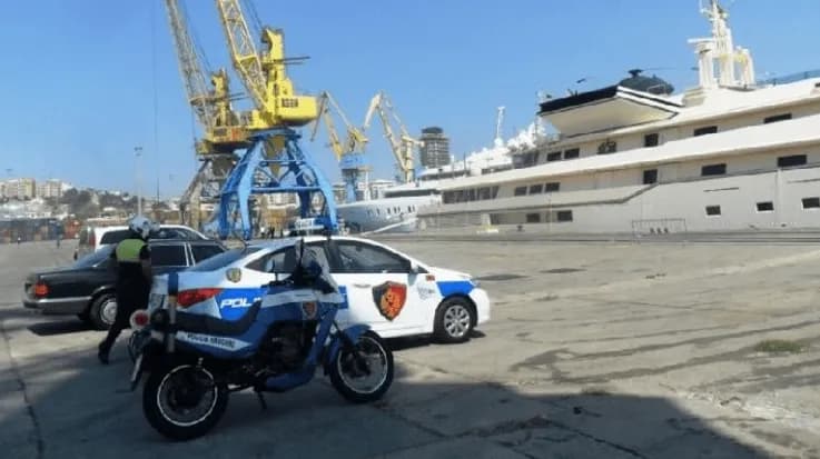 Vdes 62-vjeçari nga Kosova, u godit nga një kamion në Portin e Durrësit