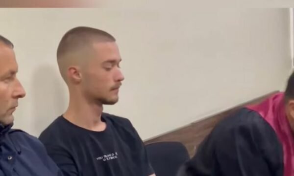 Jon Hoti pendohet, pranon fajësinë për vrasjen e Albison dhe Rexhep Slivovës