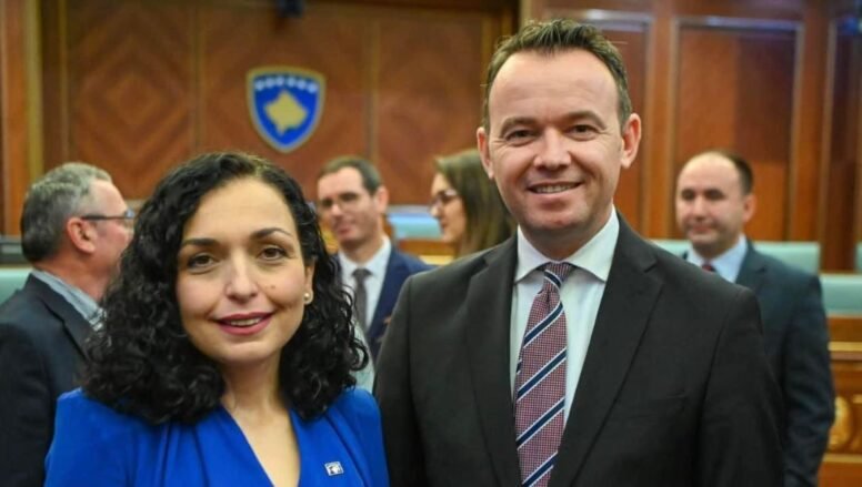 Vjosa Osmani e fton në takim edhe Faton Pecin